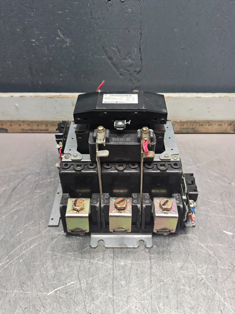 GE CR305G004ABJB, Size 5 CONTACTOR, 440-480V COIL, 200HP, MAKE OFFER!