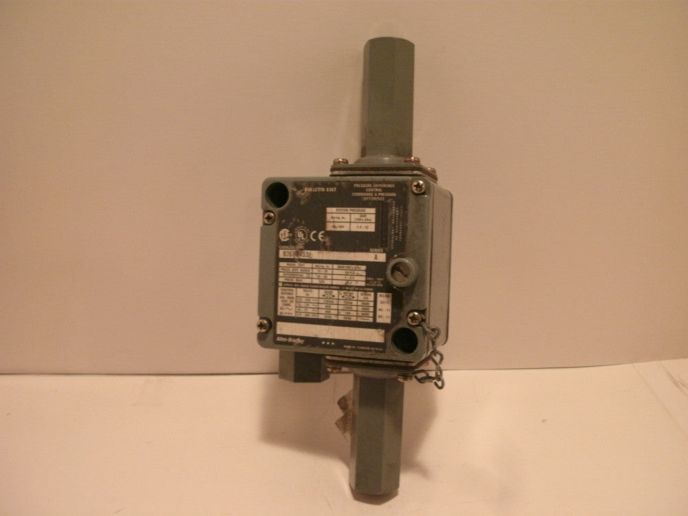 ALLEN BRADLEY 836T-D453J SER A PRESSURE DIFFERENCE CONTROL 10-70 PSI ENCL TYPE 1