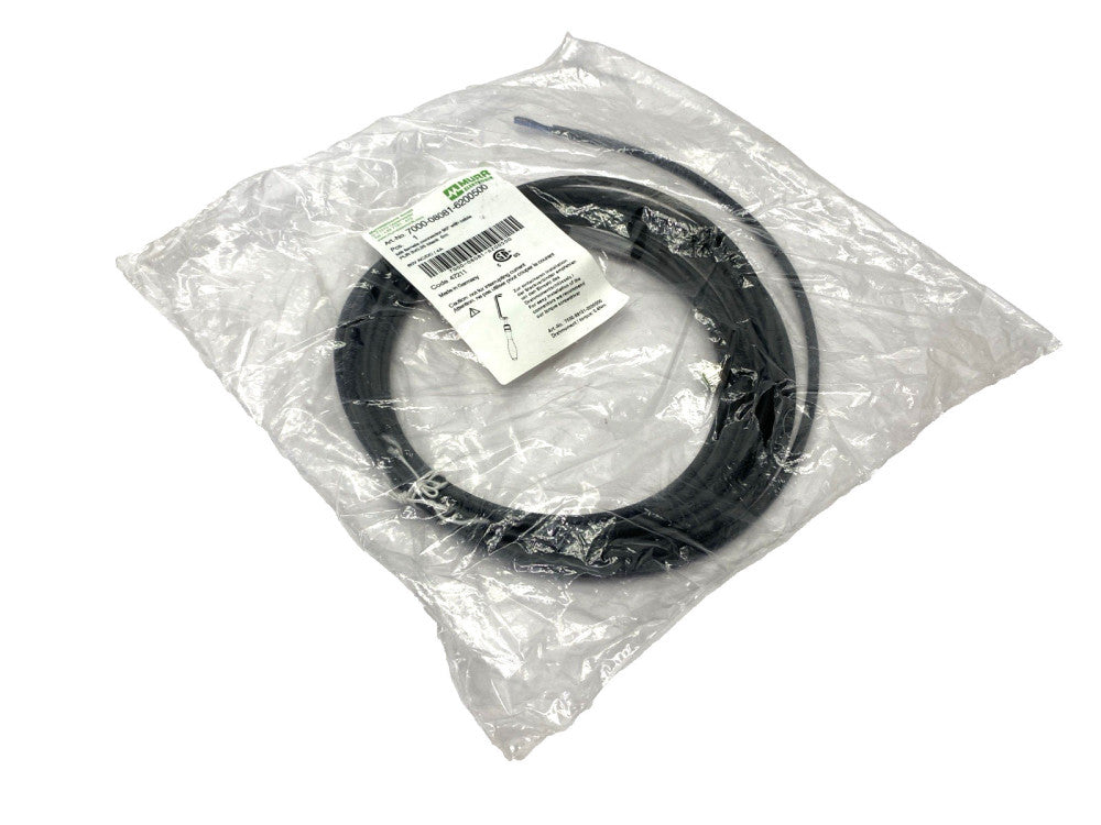 Murr Elektronik 7000-08081-6200500 Single Ended Cable 90 Deg F Connector M8 5m