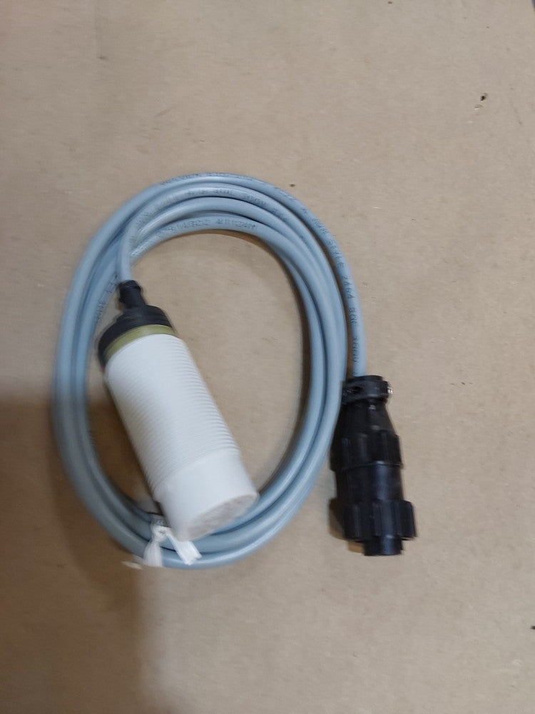 New In Box CARLO GAVAZZI EC3025PPAPL-1 Photoelectric Sensor