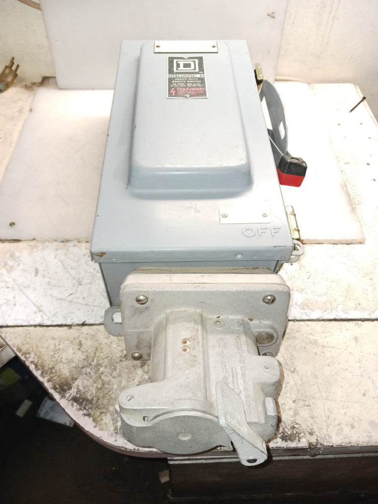 SQUARE D 30 AMP NON-FUSED SAFETY SWITCH W RECEPTACLE 600 VAC 250 DC HU361AWC