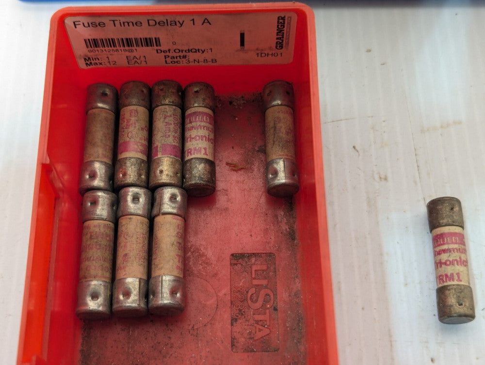 Lot of 9 Gould Shawmut TRM1 Time Delay Midget Fuse, 1 Amp, 250VAC, 1.5" Length