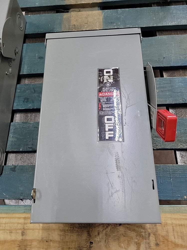 New no Box! GE THN3362R HEAVY DUTY NON-FUSIBLE SAFETY SWITCH 600V 3 POLE OUTDOOR