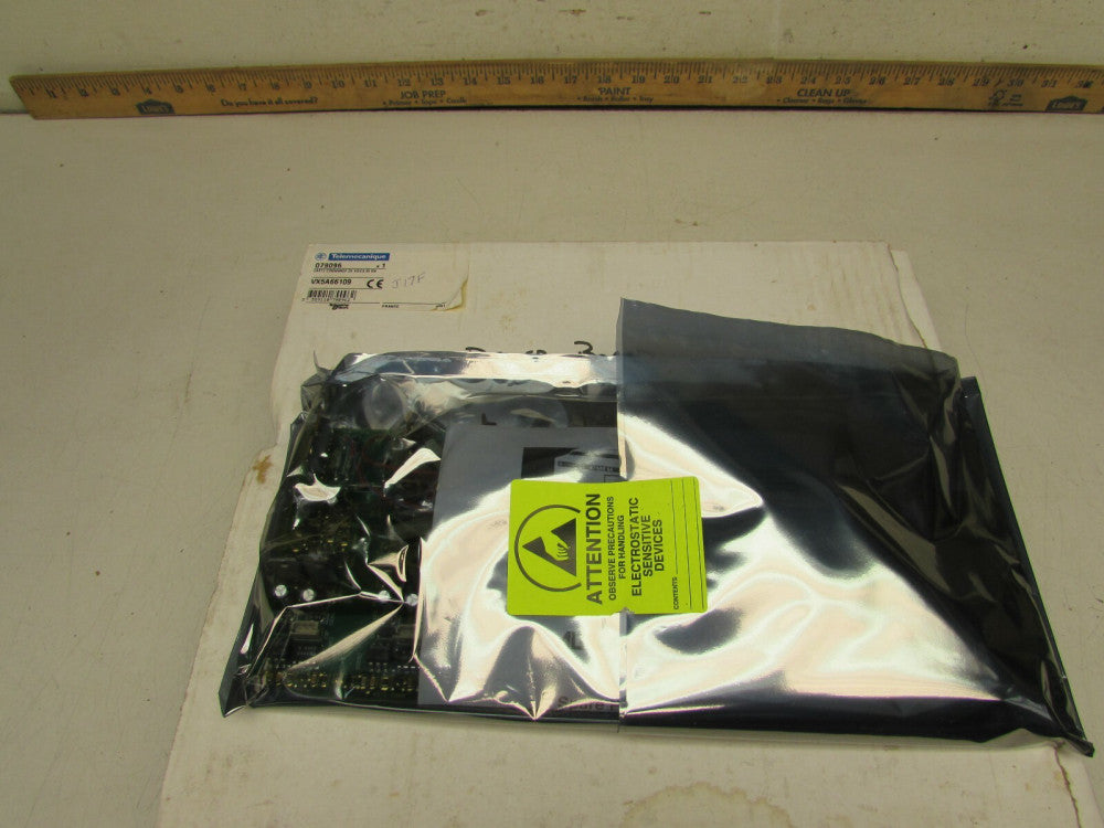 SCHNEIDER / TELEMECHANIQUE VX5-A66109 ,ALTIVAR 66 DRIVER BOARD, NIB! MAKE OFFER 