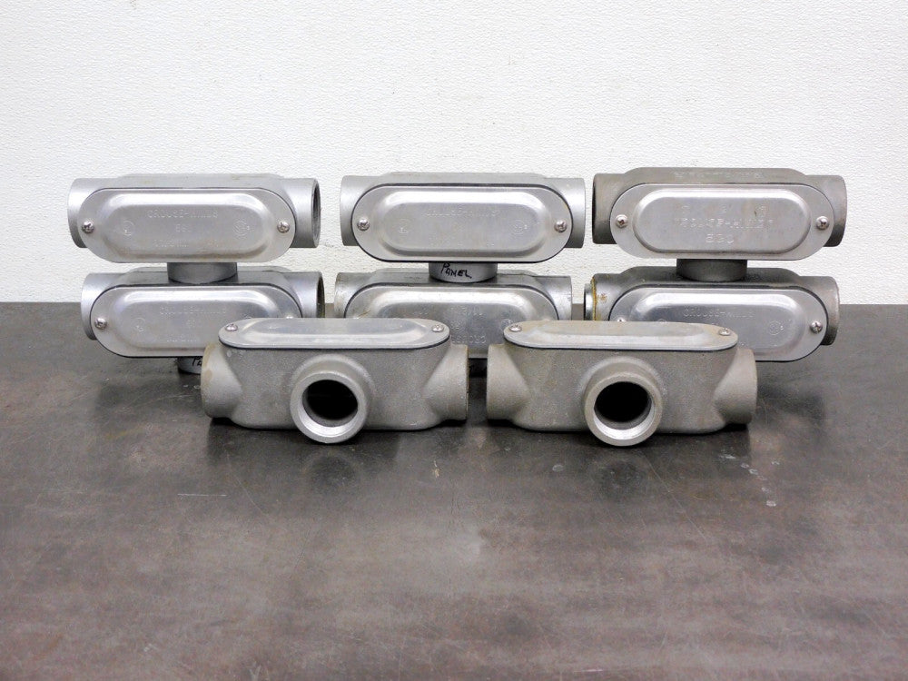 Crouse Hinds 1 1/2" Cooper T59 Mark 9 Conduit Outlet Body Lot of Eight (8)