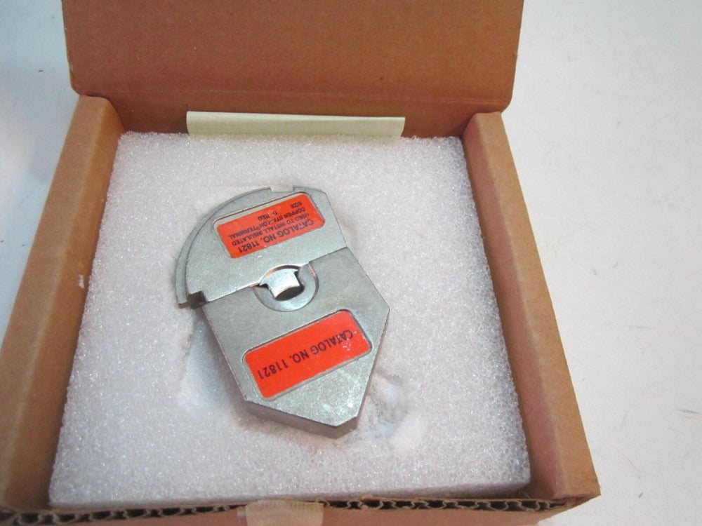 Thomas & Betts 11821 Die Nest TBM6, TBM6S & 25000 For RD Size D Red Terminal New