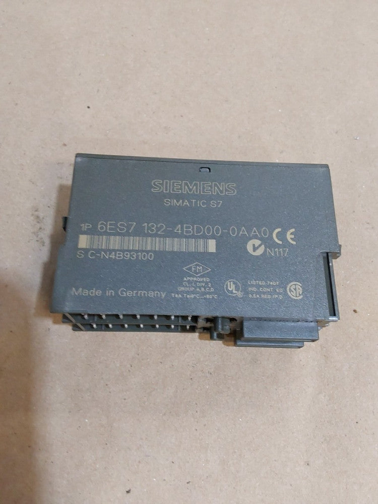 LOT OF 2 SIEMENS 6ES7 132-4BD00-0AA0 SIMATIC OUTPUT MODULE 6ES7132-4BD00-0AA0