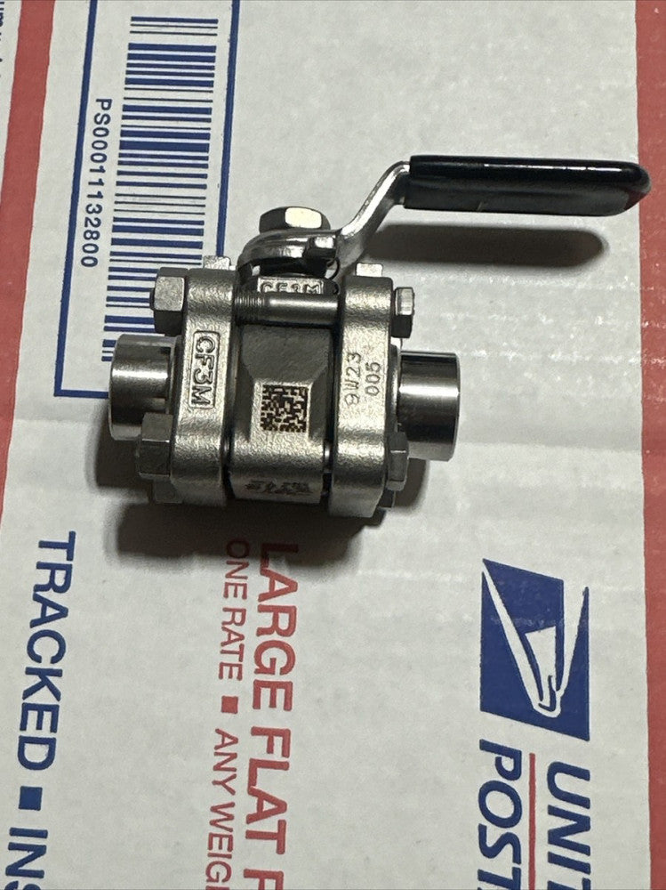 New Swagelok Stainless Steel 3-Piece 60 Series Ball Valve, 1/4" FNPT, SS-62TF4