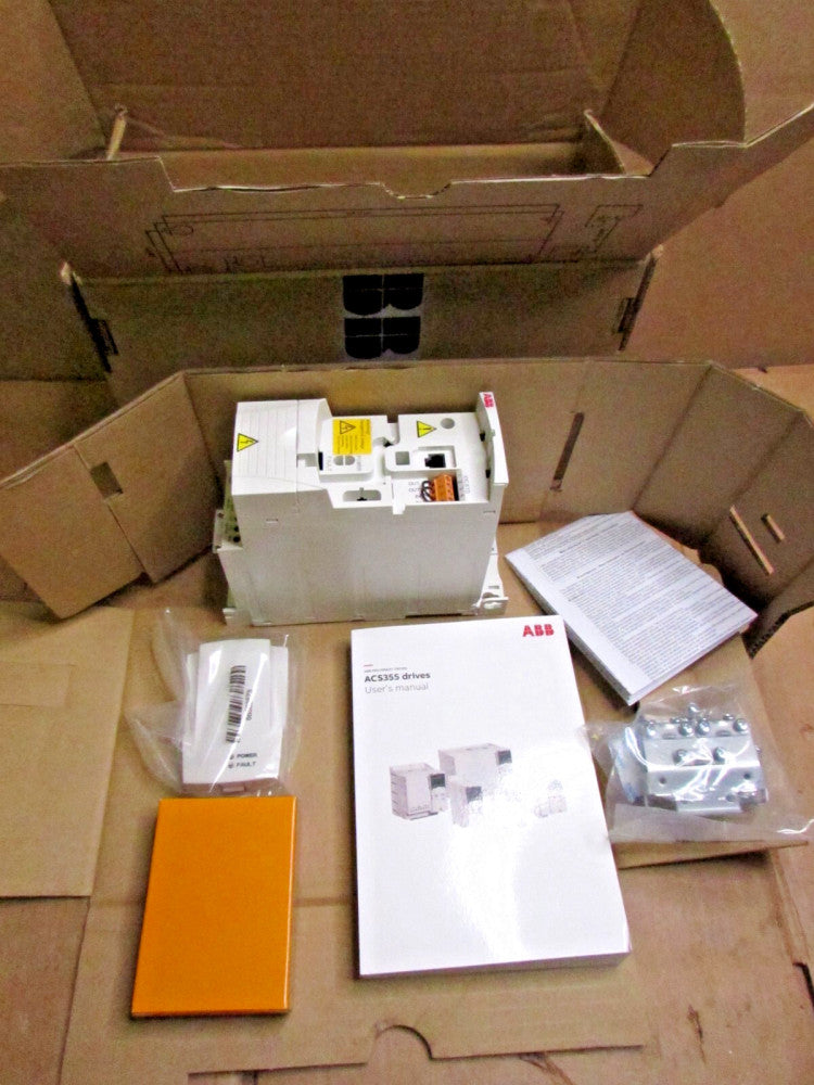 ABB  ACS355-03U-05A6-4 ,  AC Drive, 3-hp, w/ KEYPAD, MAKE OFFER! *NEW IN BOX*