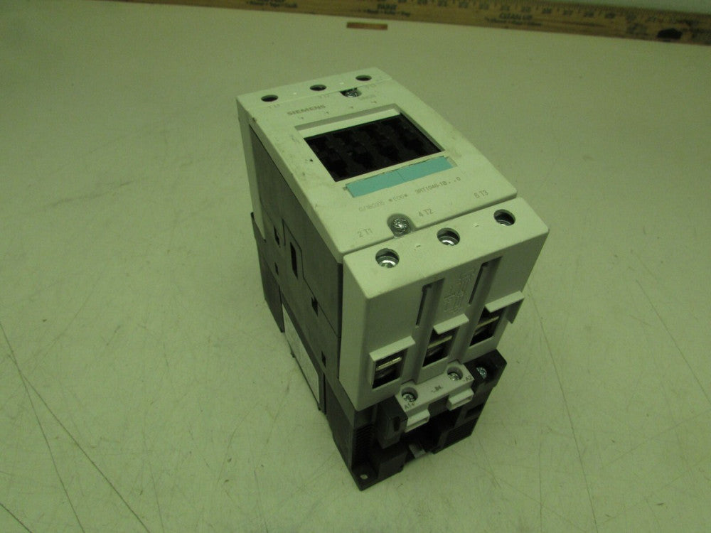 SIEMENS 3RT1046-1BB40 CONTACTOR 24VDC COIL NICE USED TAKEOUT MAKE OFFER !!