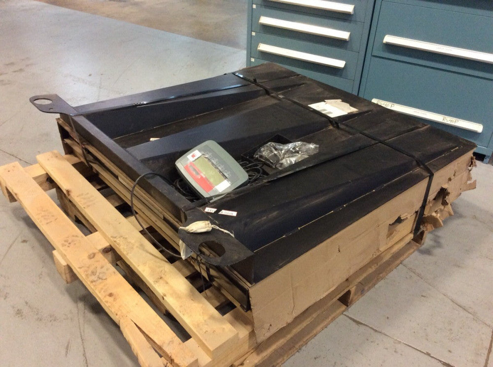 OHAUS VX FLOOR SCALE VX31P2500L, 48" X 48" w/ RAMP & T31P DEFENDER 3000 DISPLAY