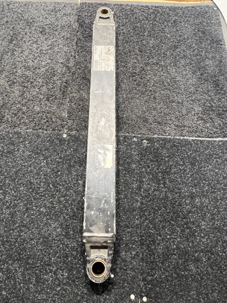 Palfinger 15-0315-001 Parallel Arm 800mm Cast Steel, Black