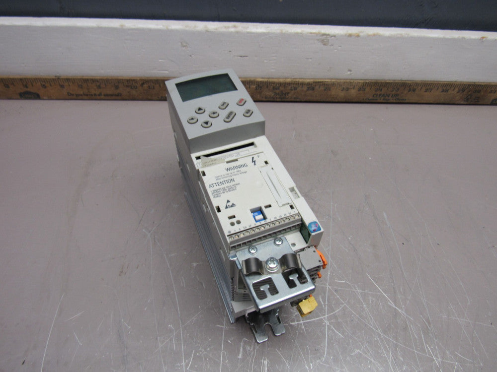 LENZE 8200 VECTOR VARIABLE FREQ. INVERTER DRIVE  E82EV751_2C XLNT USED TAKEOUT !