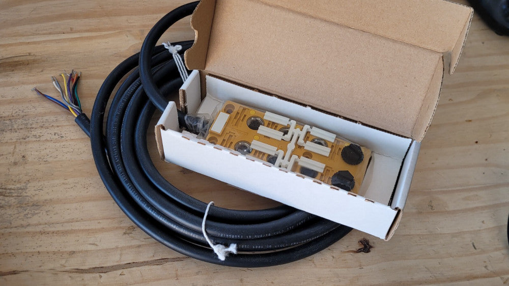 Turck VBKB 80-5 Multi-Box Proximity Switch / Sensor Box & Cable