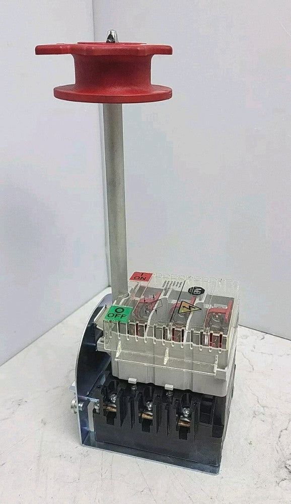 Allen Bradley 194R-NC030P3 Ser B 194RF-30 Molded Case Switch