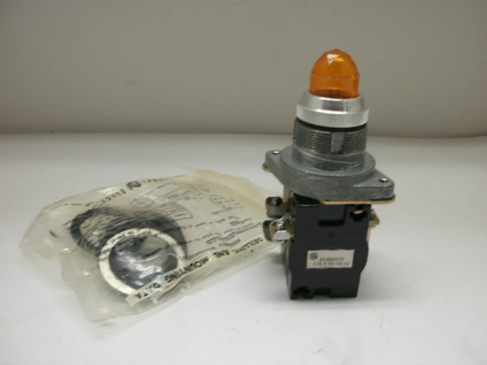 GENERAL ELECTRIC 55-650375 TRANSFORMER PUSH BUTTON ILLUMINATED AMBER NEW NO BOX