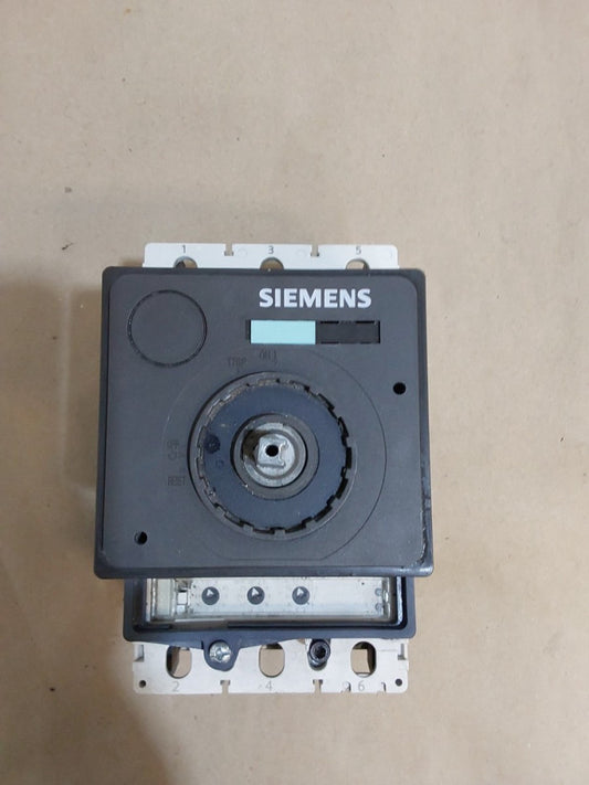 3VL2716-1AA43-0AA0 SIEMENS Circuit Breaker W/ Power Switch
