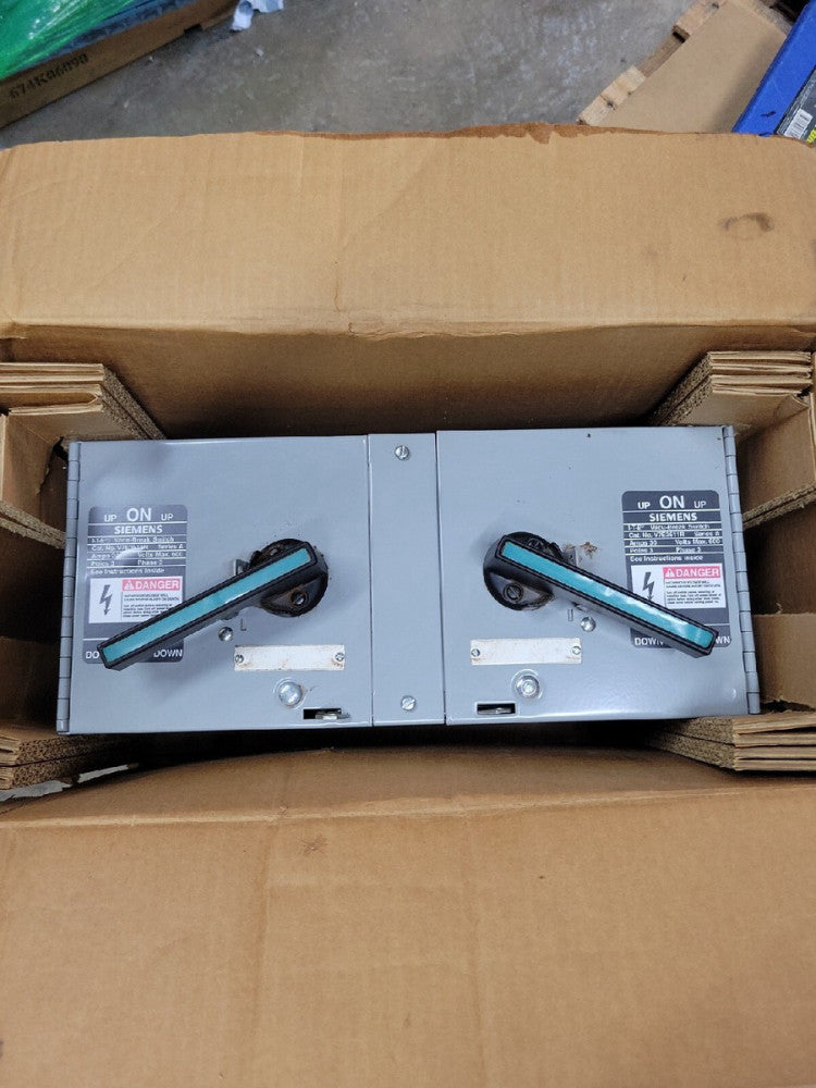 Siemens V7E3611R Double Fusible Vacu-Break Panelboard 30A 600VAC 3P NOS