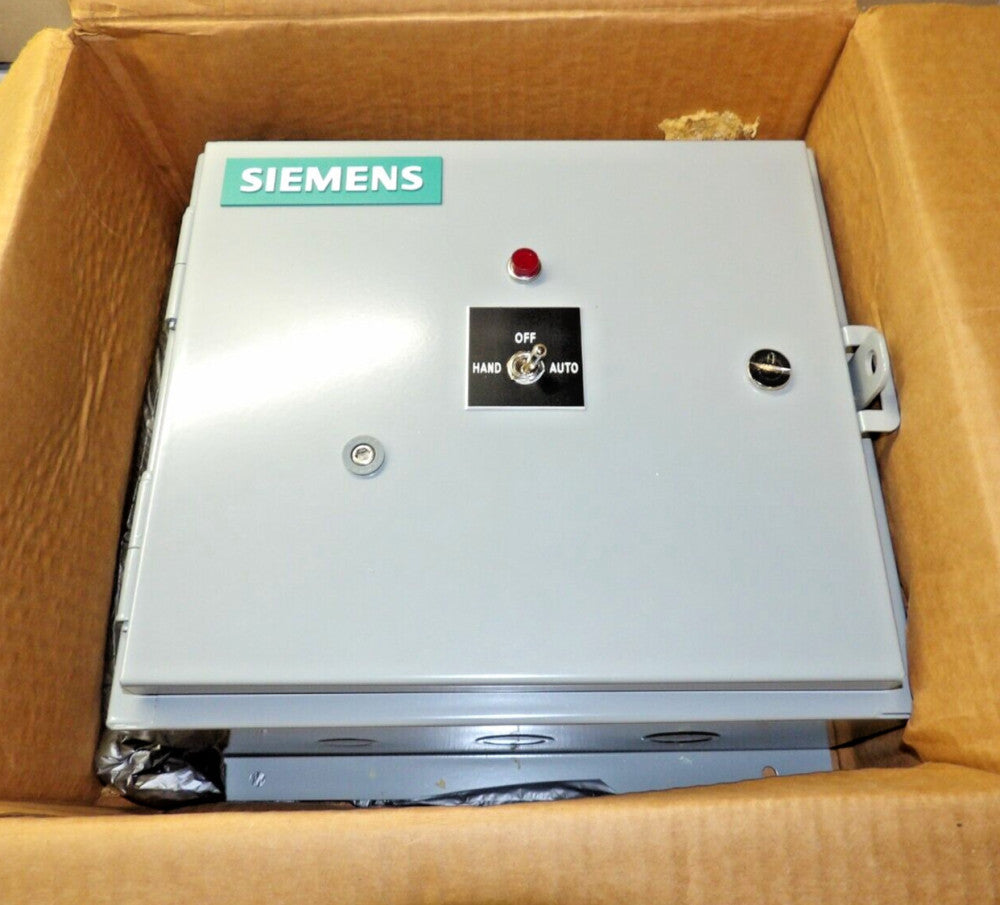 NEW SIEMENS FURNAS SIZE 0 ENCLOSED MOTOR STARTER 18 A 600V 240V COIL  14CP121A81