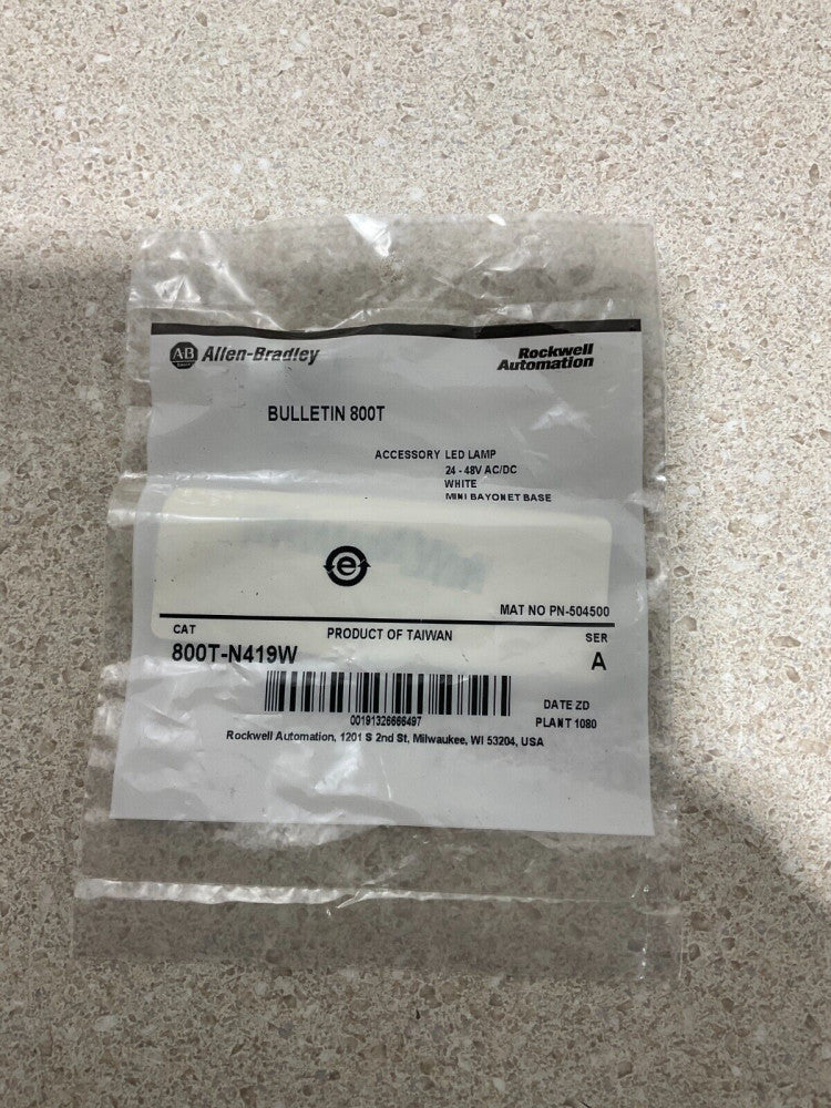 Allen Bradley 800T-N419W NEW