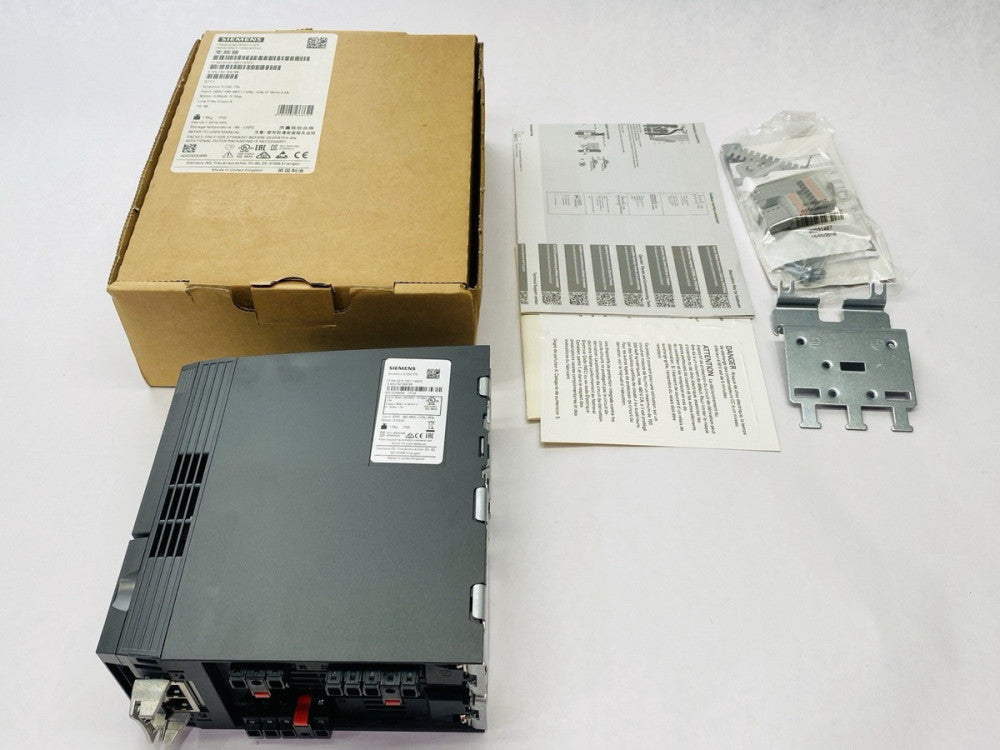 Siemens 6SL3210-1KE11-8AF2 SINAMICS Frequency Converter 0.55kW 0.75HP G120C PN