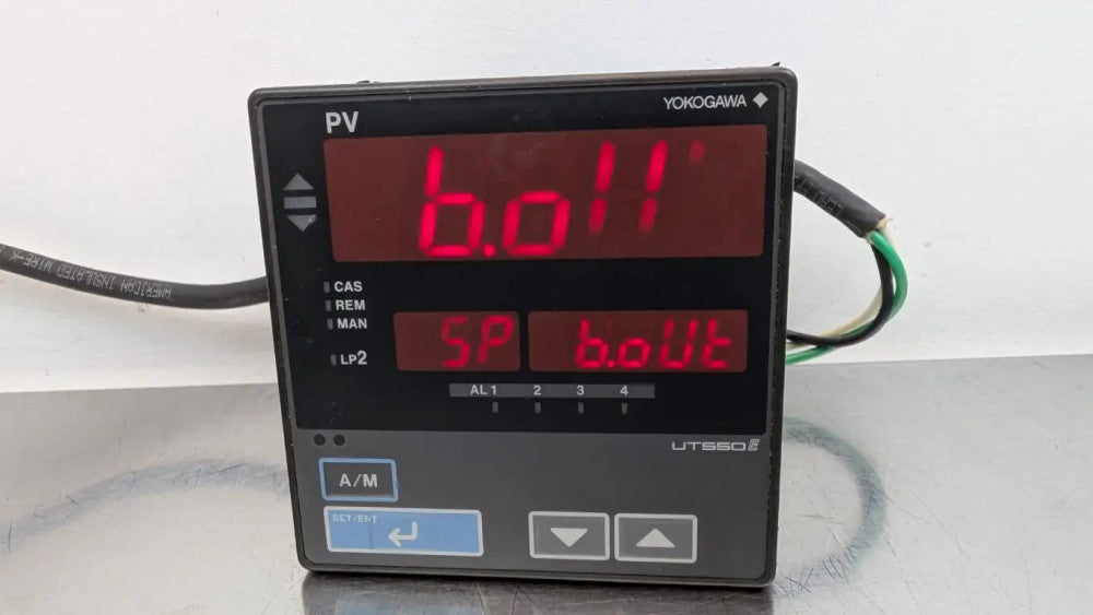 Yokogawa UT550-02 Temperature Controller 100-240VAC 20A