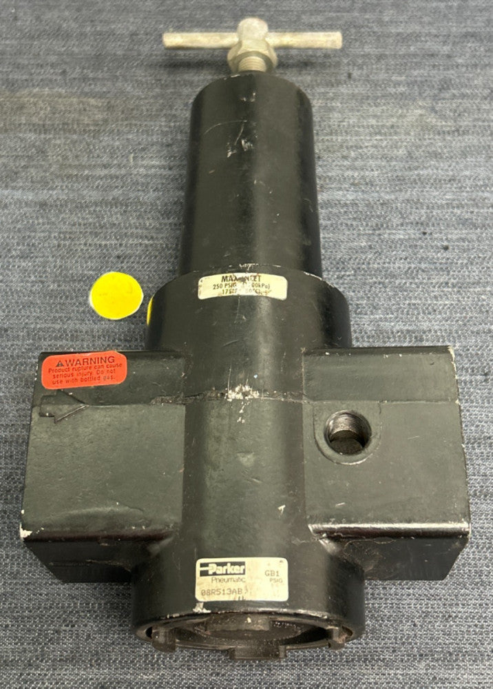 PARKER PNEUMATIC REGULATOR 08R513AB   250 PSI 3/4" PORT SIZE