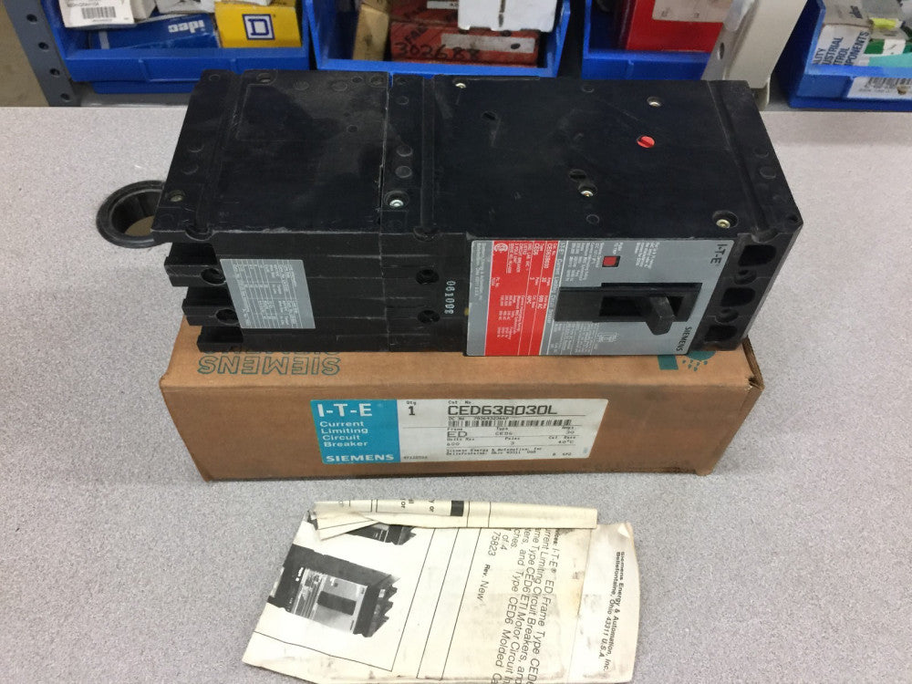 NEW IN BOX SIEMENS 30AMP 3POLE 600VAC CIRCUIT BREAKER CED63B030L