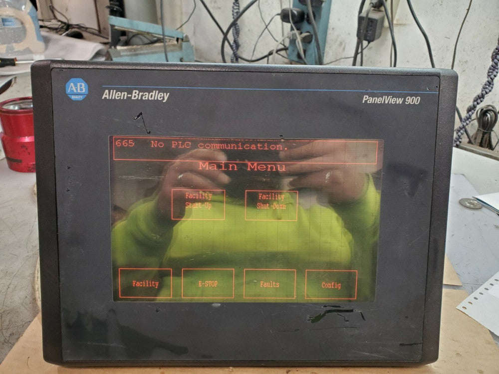 ALLEN BRADLEY 2711-T9A1 /F PANELVIEW 900 TOUCHSCREEN 100/240 VAC SERIES F