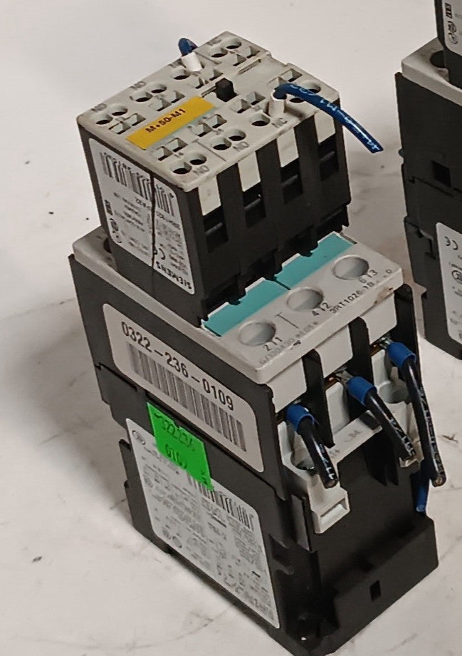 Siemens 3RT1026-1B Sirius Contactor w/ 3RH1921-2FA22 Auxilliary Snap-On Contact