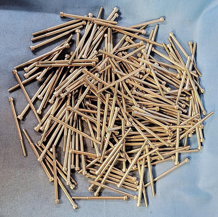 SOCKET HEAD CAP SCREW M4-0.7 X 70MM STAINLESS STEEL **LOT OF 190**