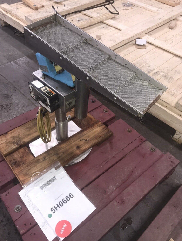 Syntron F-TO-C Magnetic Feeder with Pedestal Base