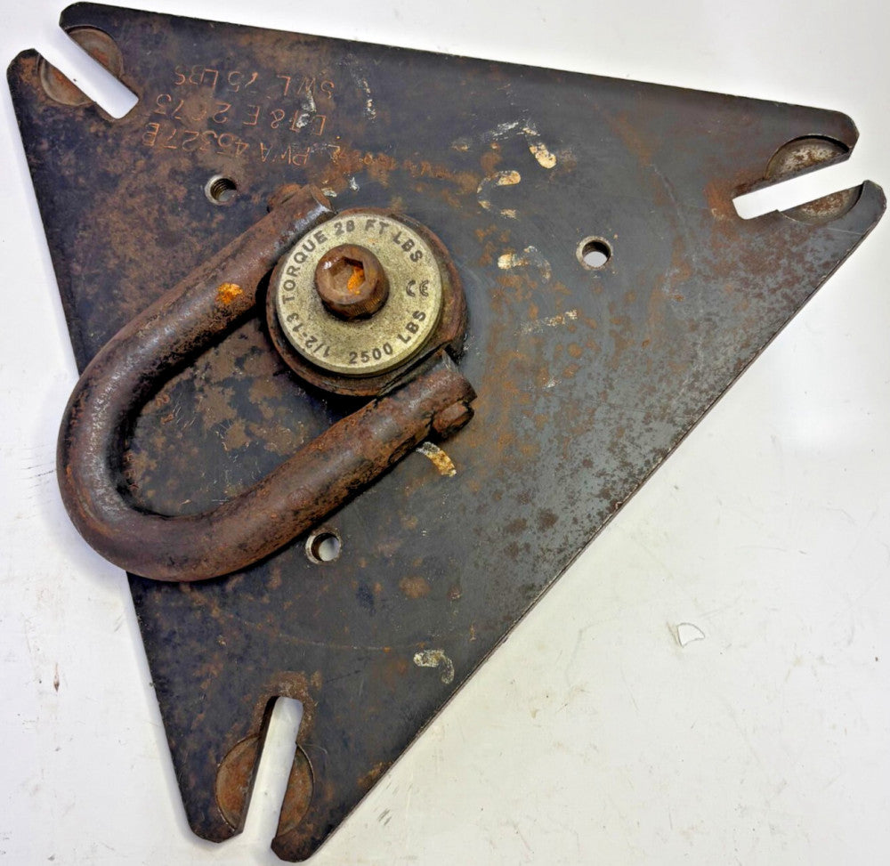 TRIANGULAR CASTER VERTICAL LIFTING EYE PN PWA45327 SWL 75LBS