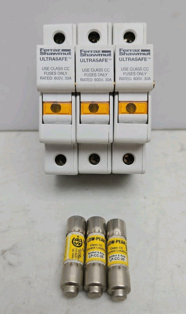 Ferraz Shawmut USCC1I Fuse Holder 600V 30A 1 Pole X213943 w/ 3 LP-CC-20 Fuses
