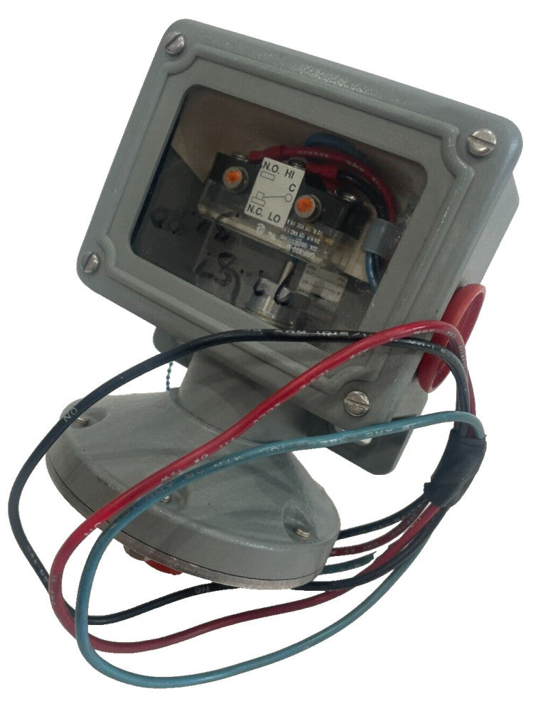 NEW SOR 12NN-CA5-N4-C1A-TT PRESSURE SWITCH 12NNCA5N4C1ATT