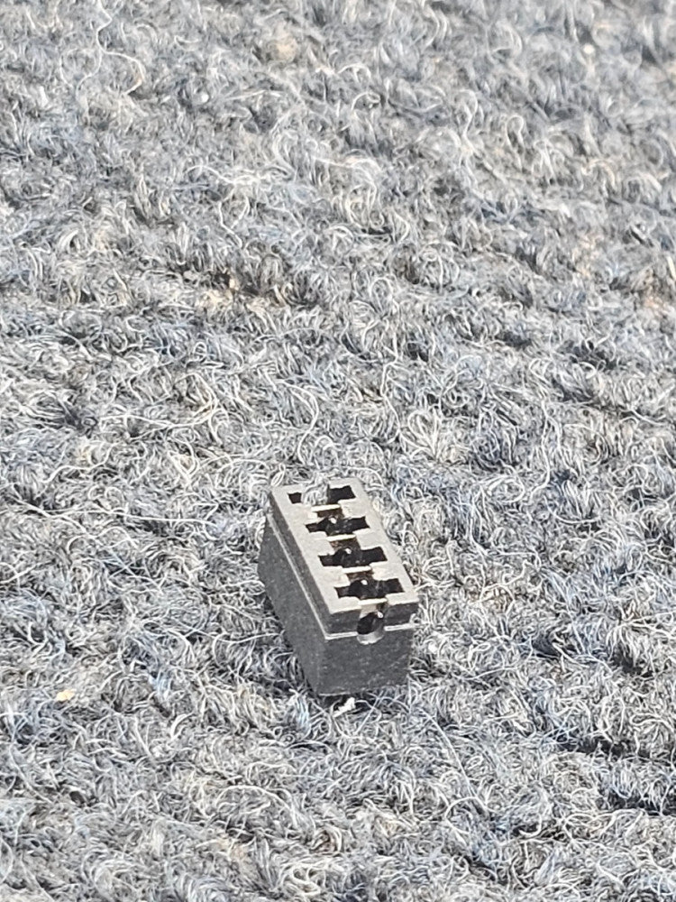 (500 PIECES) Heilind MSBG-04-G Gang Shunt 4P 2.54MM Pitch Connectors