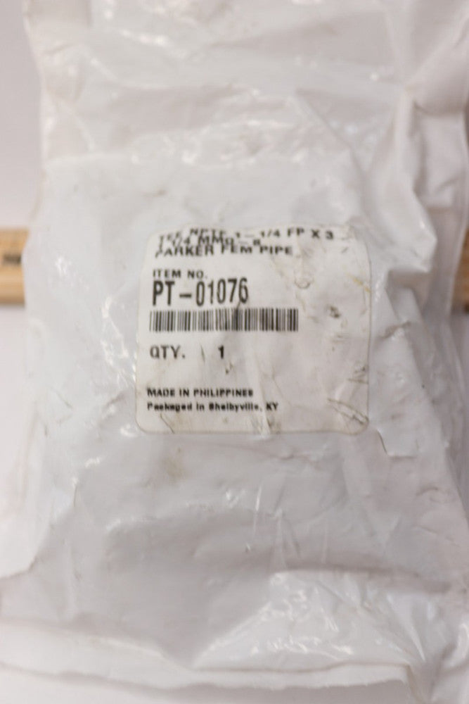 Parker NPTF Series Female Pipe Tee 1-1/4" PT-01076