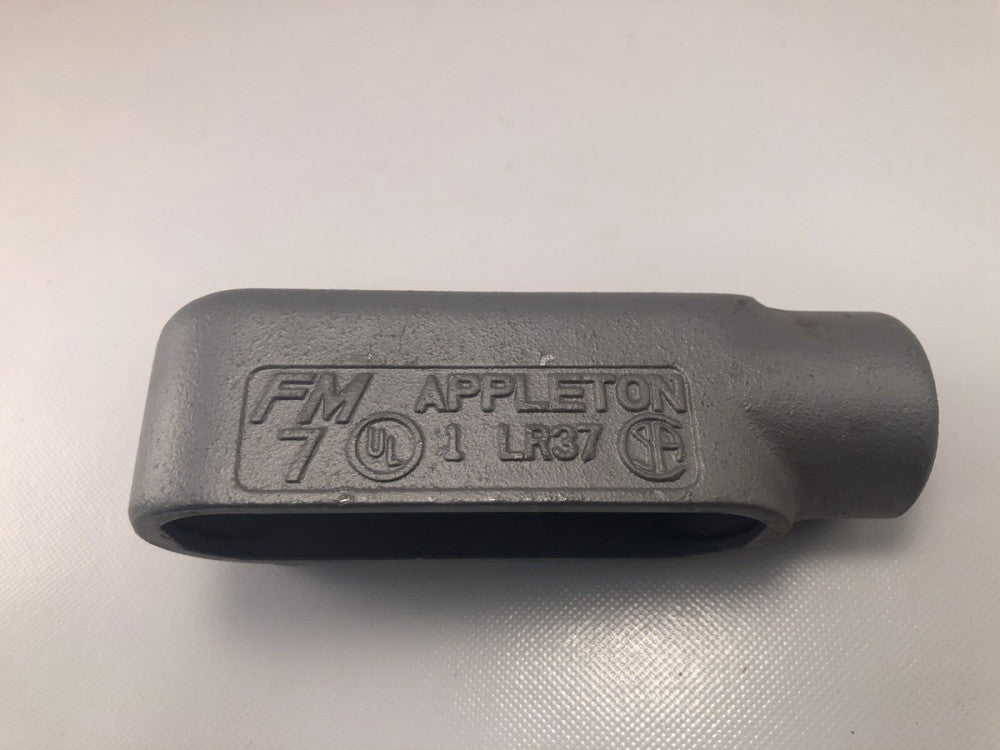 Appleton LR37SA  1-INCH ALUMINUM FM7 CONDUIT BODY. Type LR Qty. Of 1   *NEW*