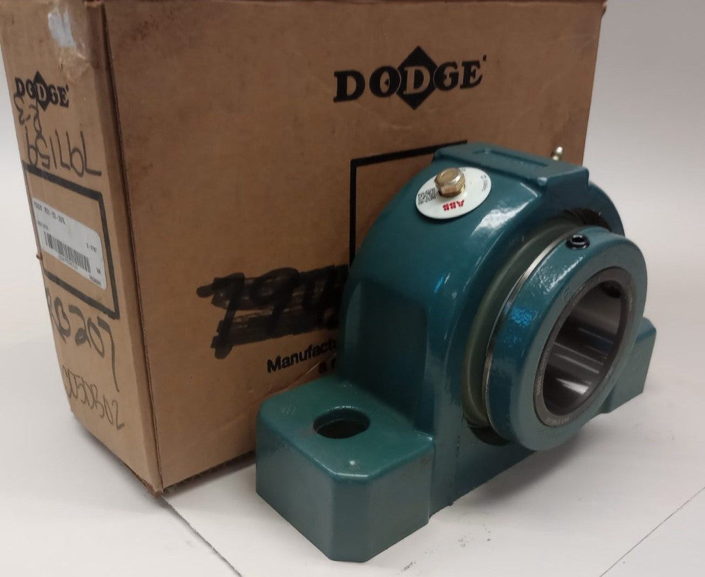 Dodge 070328 Pillow Block Bearing 2-bolt 2-7/16 Bore P2B-S2-207L