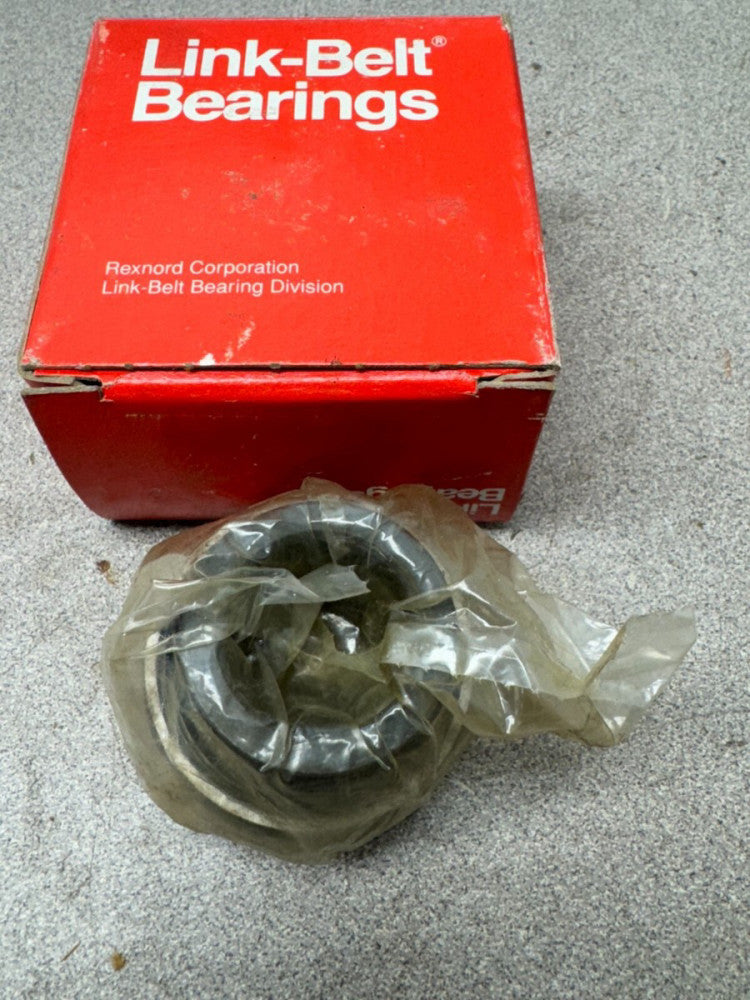 NEW IN BOX LINK BELT BEARING YG216NL