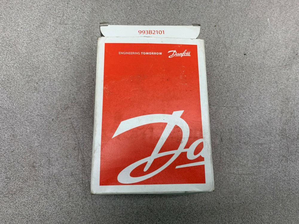 NEW IN BOX DAYTON SWITCH 060-214491