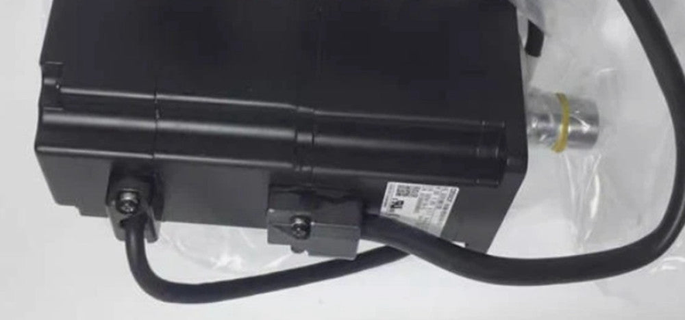 One Brand New OMRON R88M-W20030H-B AC Servo Motor
