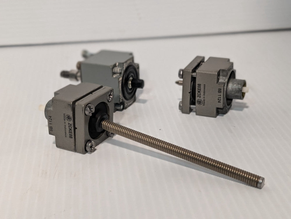 Lot of 4 Telemecanique ZCKE08 Swivel Head Limit Switch