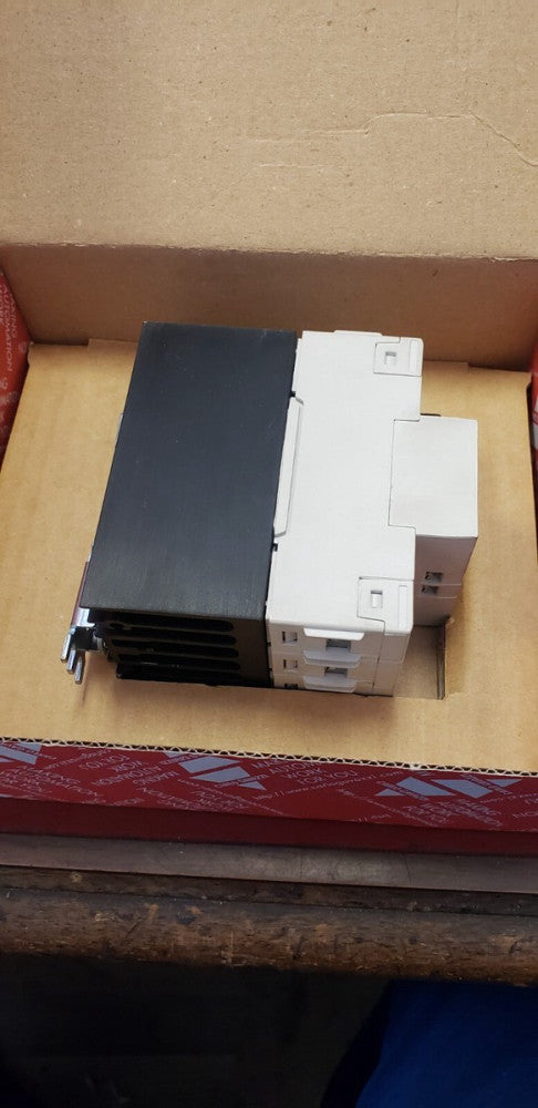 NEW Carlo Gavazzi RGC3A60A20KKE 3P-SSC-AC IN-ZC 600V 3X20A 120  ( A1-2A)