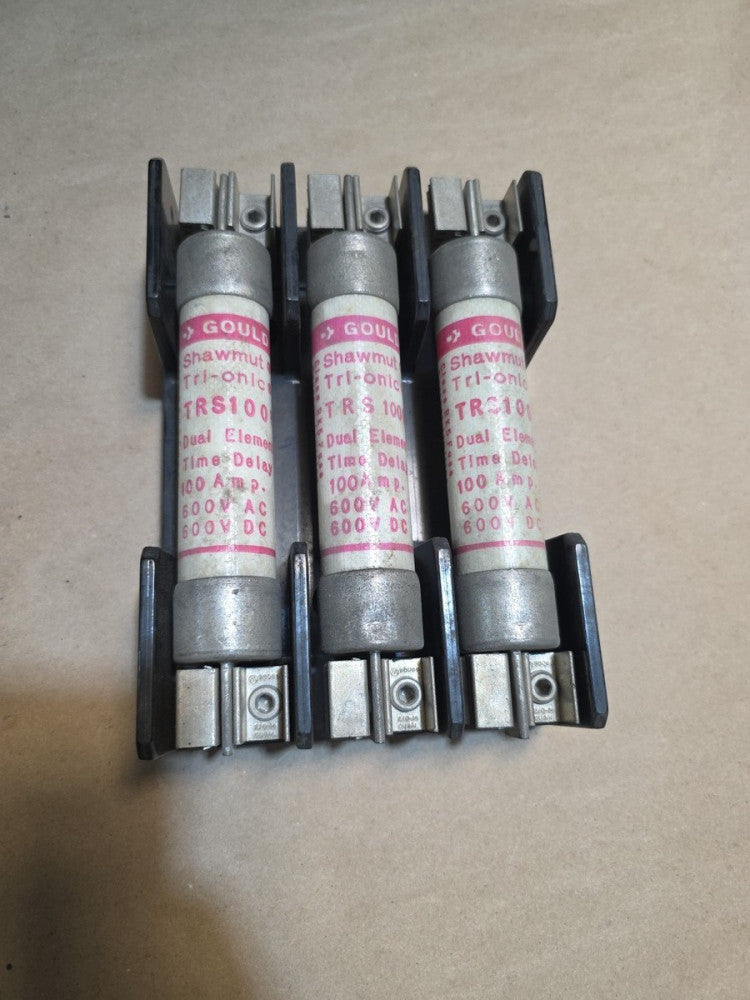  MARATHON R6F100A3B FUSE BLOCK WITH TRI-ONIC TRS100R FUSES