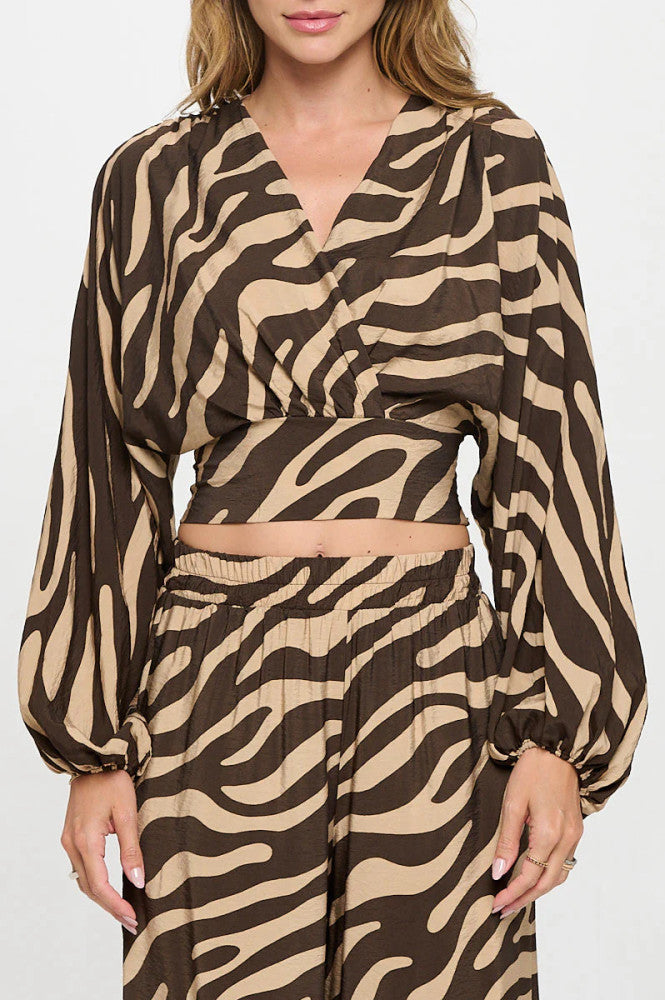 Print V neck Crop Top w Smock Detail