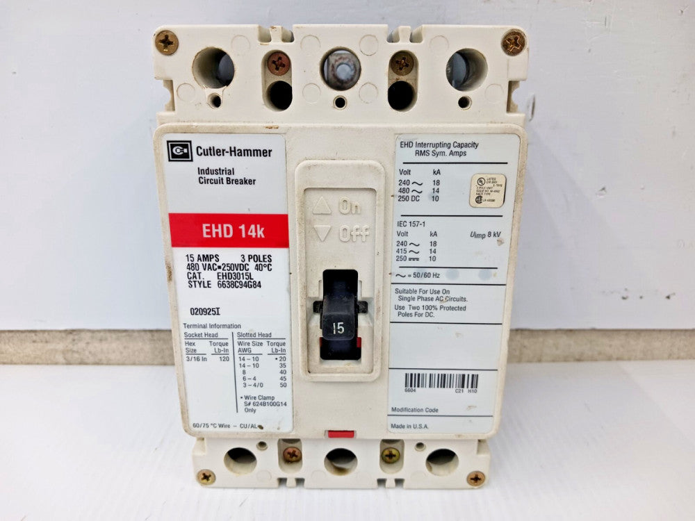 CUTLER HAMMER 15 AMP CIRCUIT BREAKER 3 POLE 480 VAC / 250 VDC EHD3015L