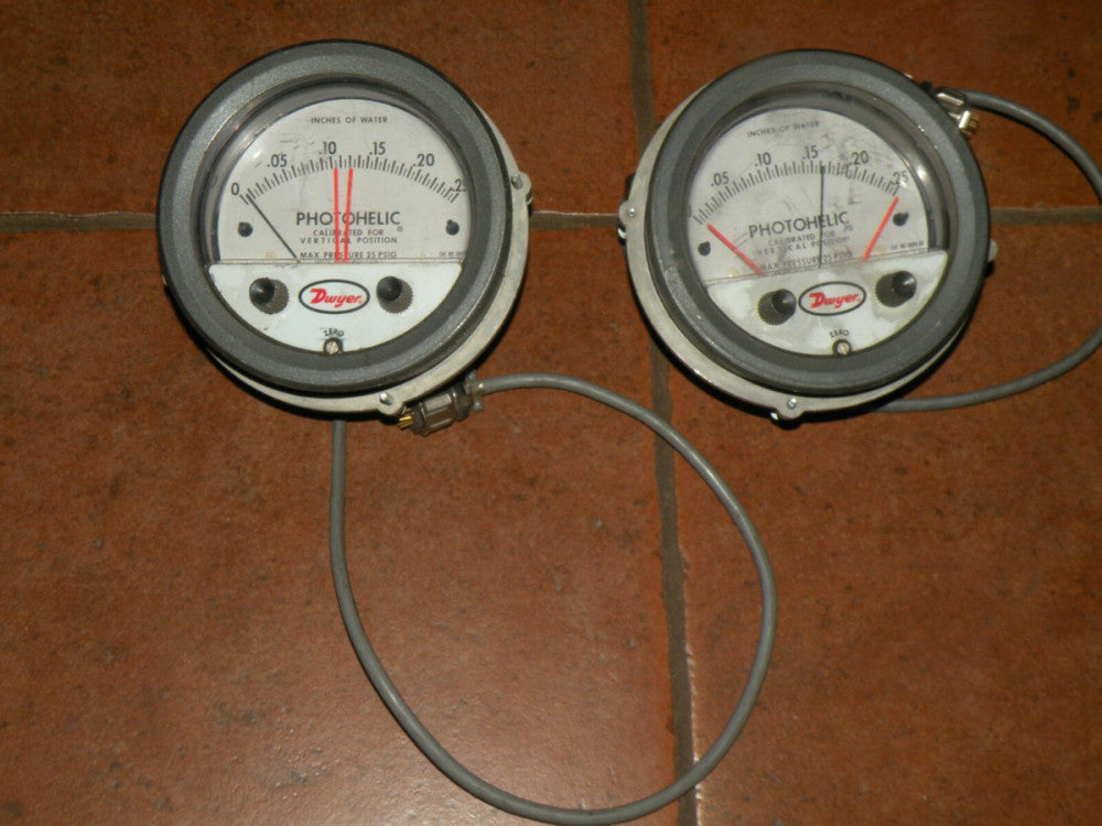 (2) Dwyer Photohelic 3000-00 0-.25" H2O Pressure Gauges / Gages With Wiring