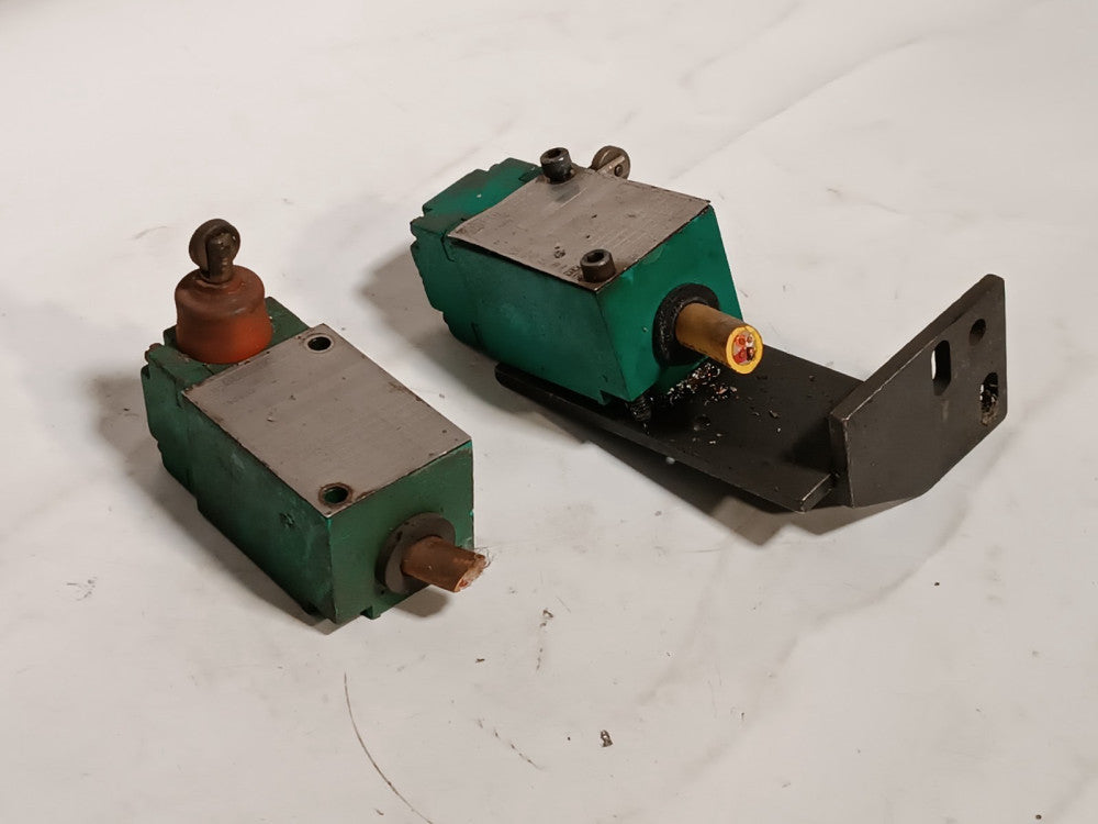 Lot of 2 Allen-Bradley 802M limit switches, one with mounting bracket, side, top