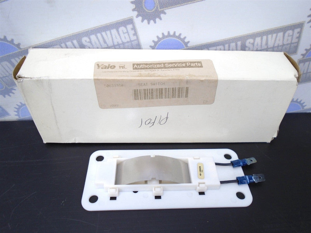 Yale - 506393501 - SEAT SWITCH - 40-100028 - (NEW in BOX)